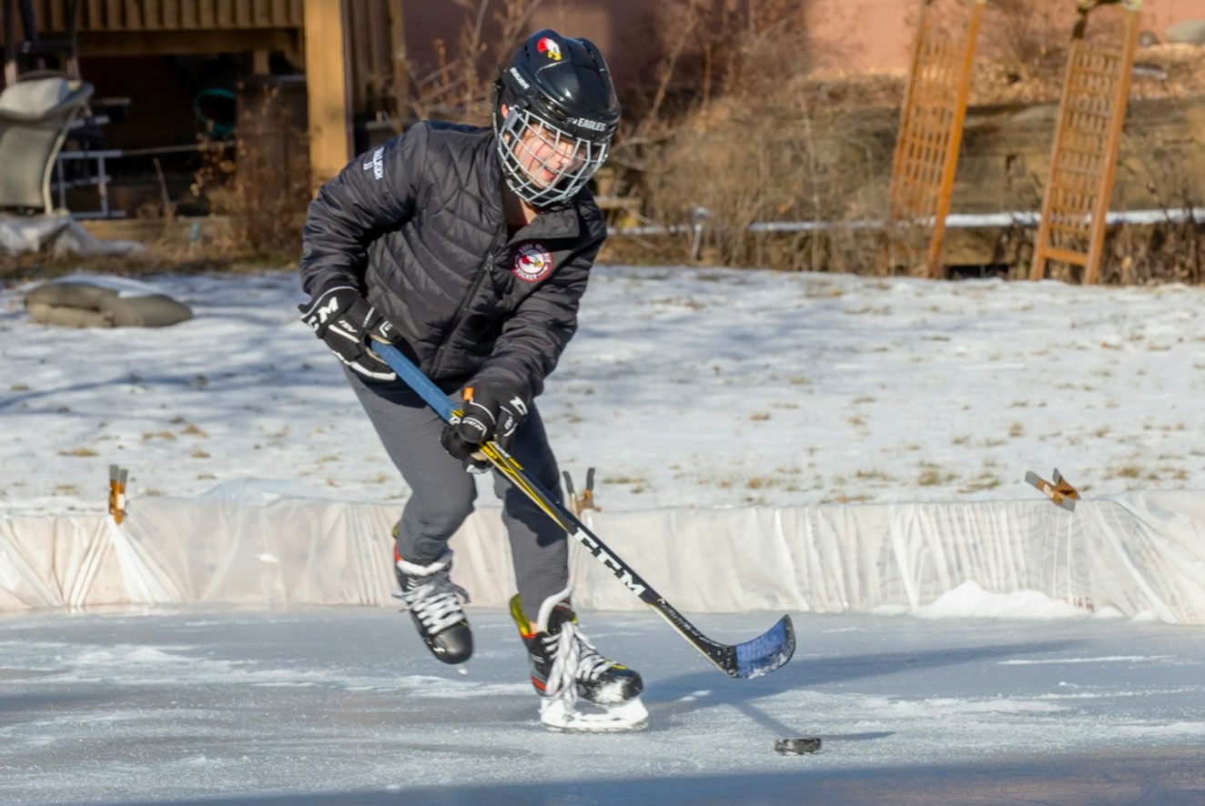 SGS - how to wrap a hockey stick.jpg