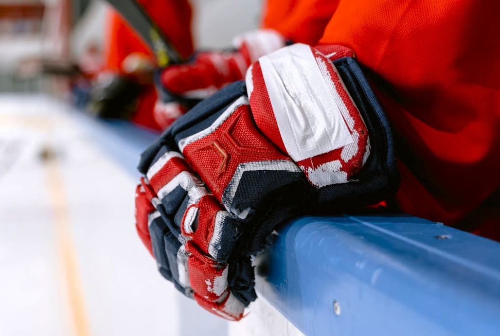 SGS - how to break in hockey gloves .jpg