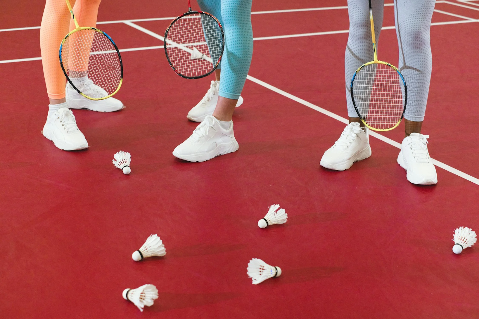 SGS - how to clean badminton shoes 1.png