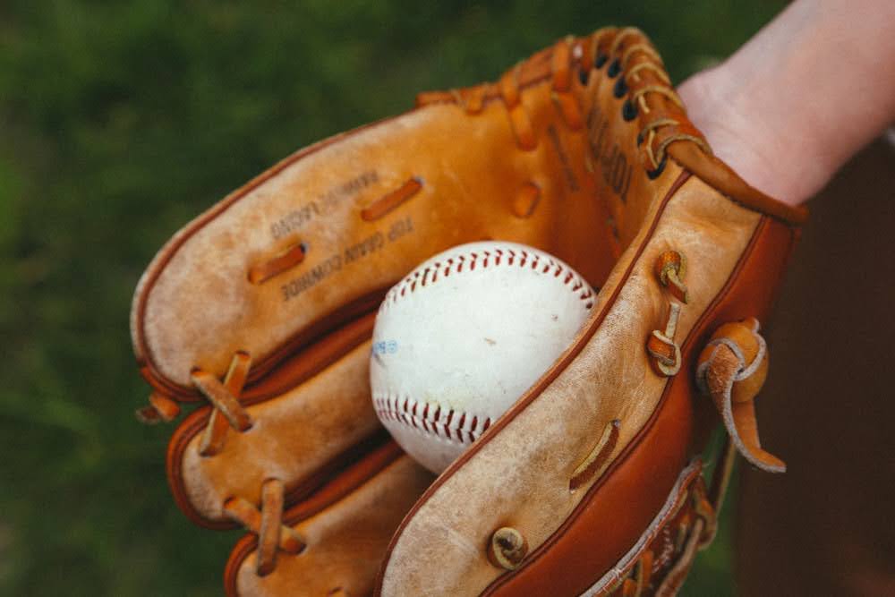 SGS - How To Clean a Baseball Glove 1.jpg