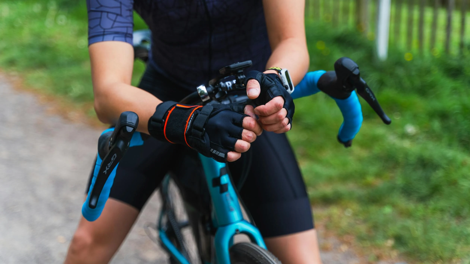 SGS - why you should wear cycling gloves 1.png